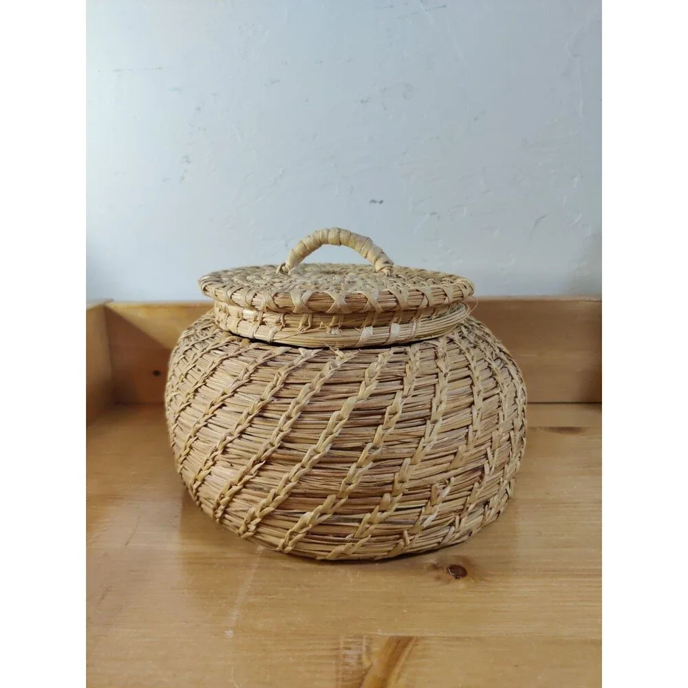Handwoven Tohono O' Odham Papago Indian Woven Lidded Grass Basket ~7x5